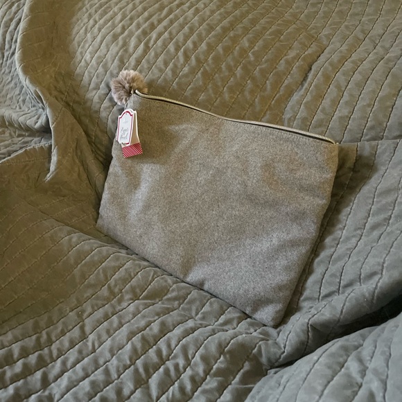 Zipper Pouch - Picture 5 of 11